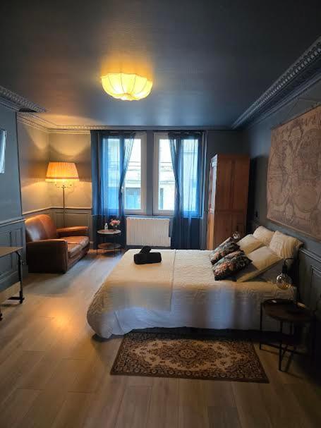 Appartement Chic & Baroque 5 Min Centre Ville Et Bord De Vienne リモージュ エクステリア 写真
